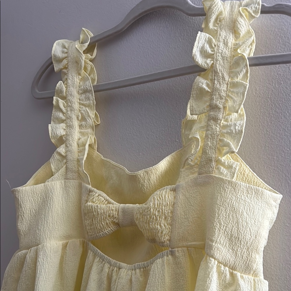 Yellow Ruffled Fitted Tank Top - Picture 3 of 4